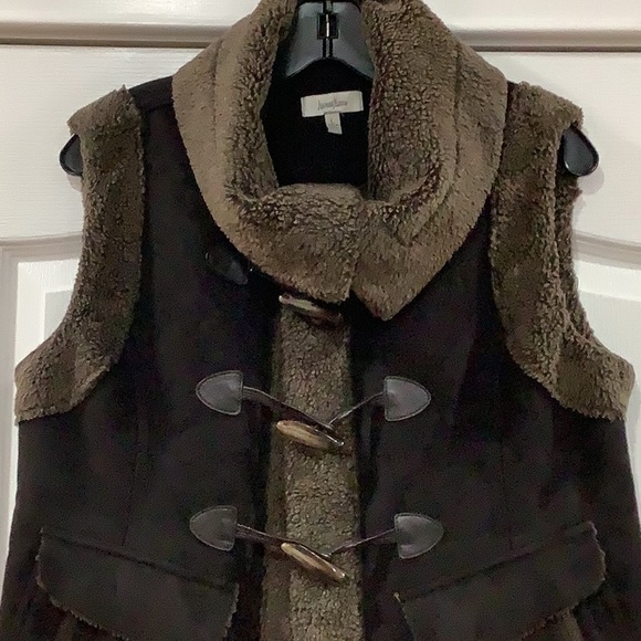 Vintage Neiman Marcus Brown Suede Modacrylic Toggle Closures, Large - Picture 11 of 11